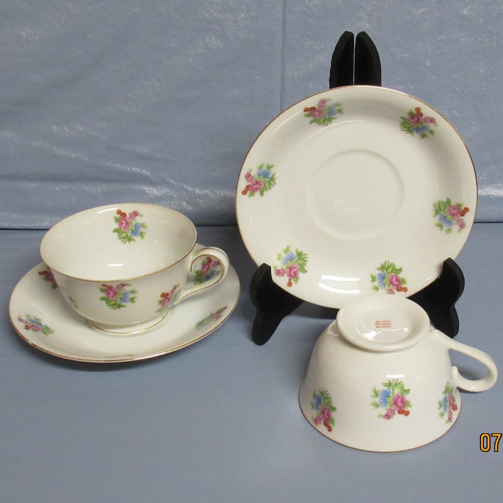 Set of 2 Vintage Occupied Japan Cup & Saucers Floral Design